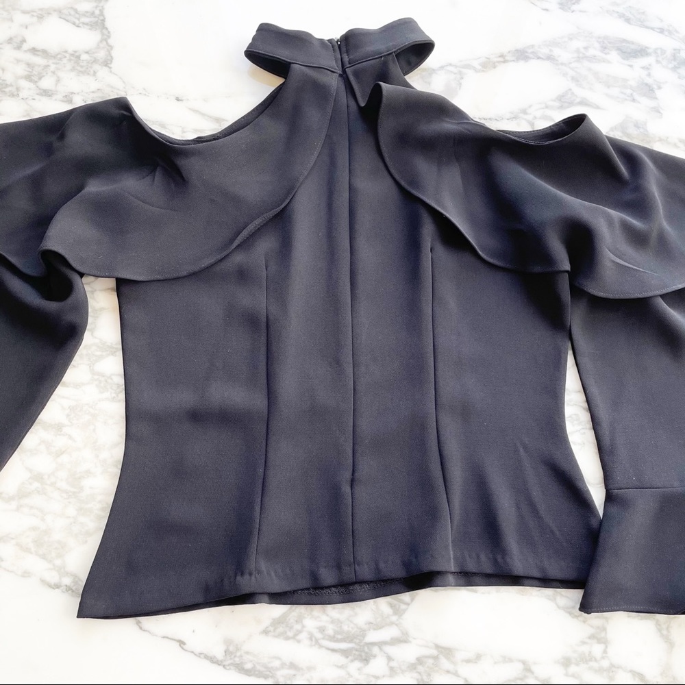STORETS Cold Shoulder Top - Picture 7 of 9